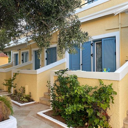 Esperides Maisonettes Agia Marina  Екстер'єр фото