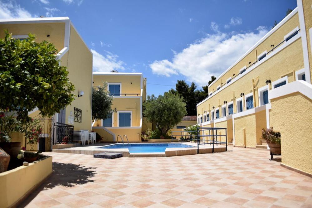 Esperides Maisonettes Agia Marina  Екстер'єр фото