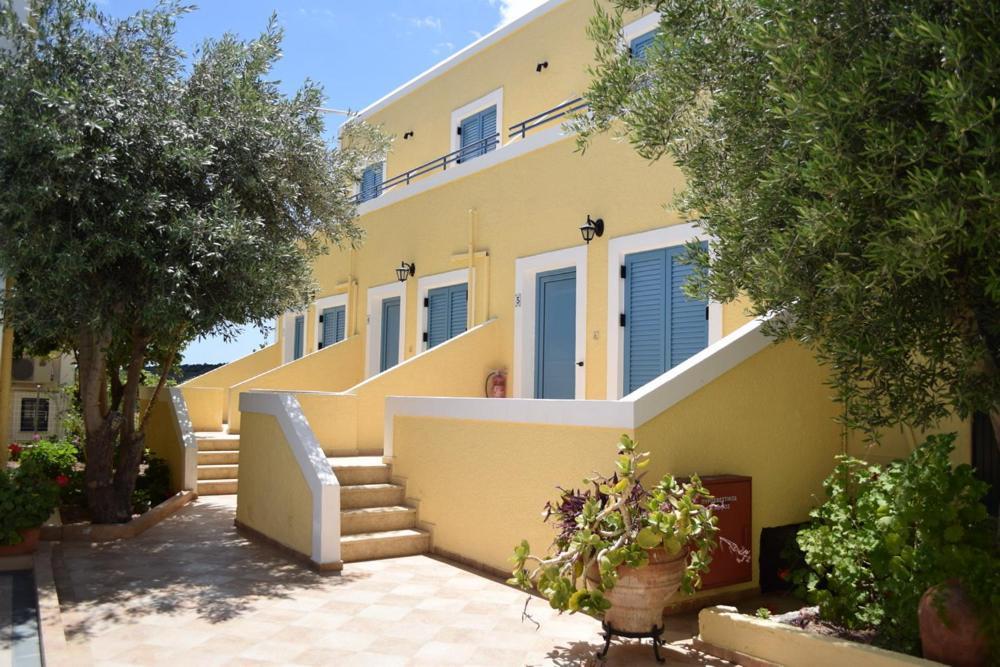 Esperides Maisonettes Agia Marina  Екстер'єр фото