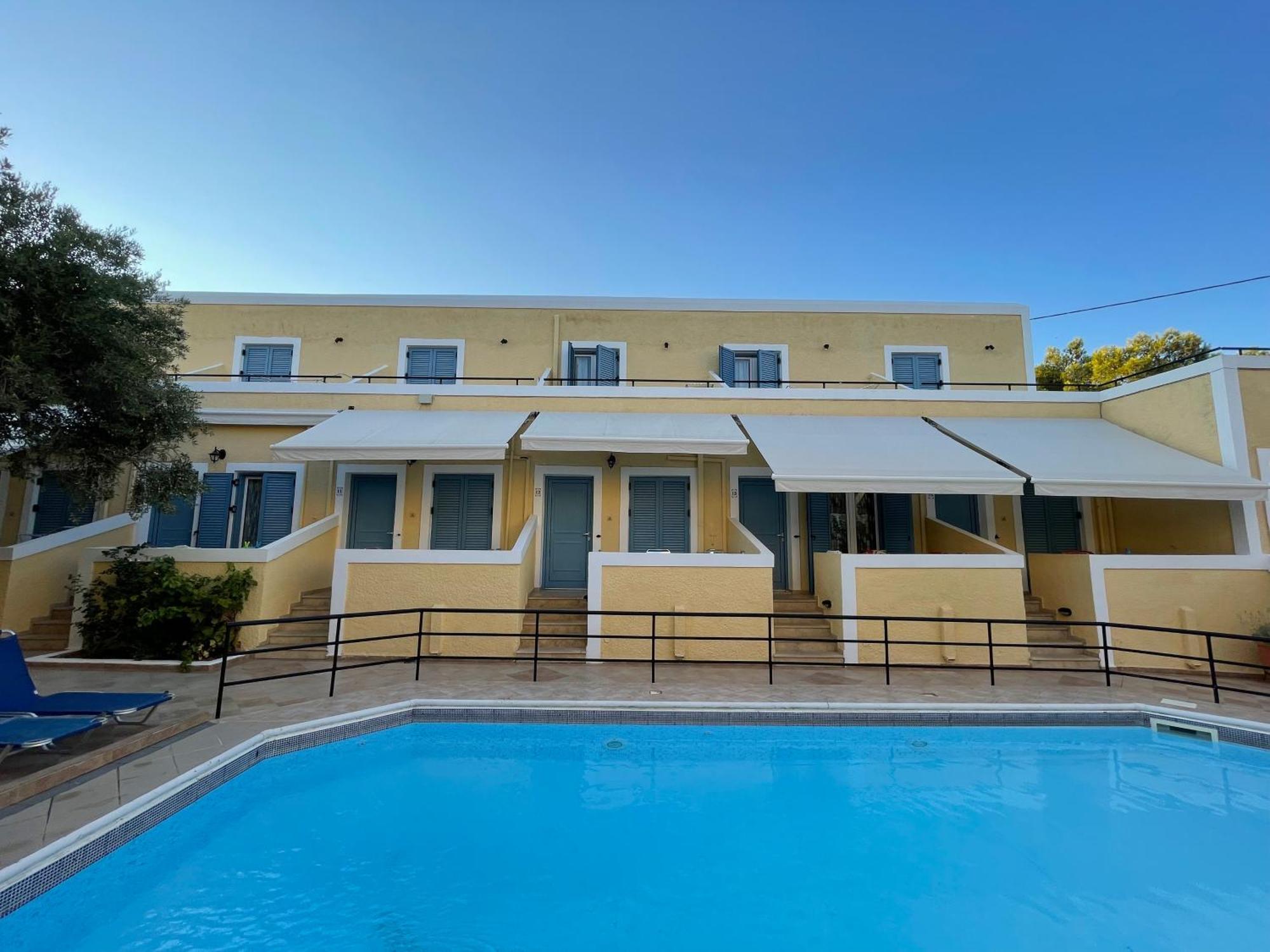 Esperides Maisonettes Agia Marina  Екстер'єр фото