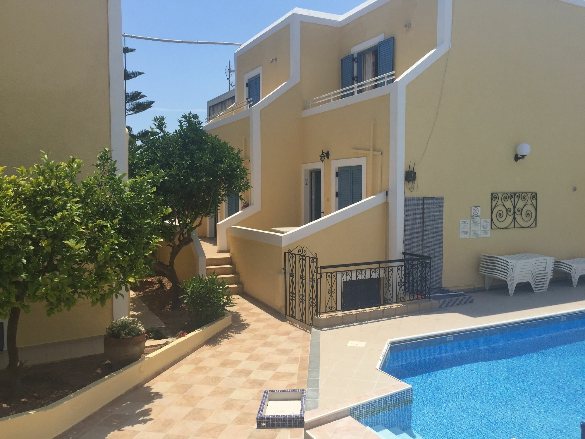 Esperides Maisonettes Agia Marina  Екстер'єр фото